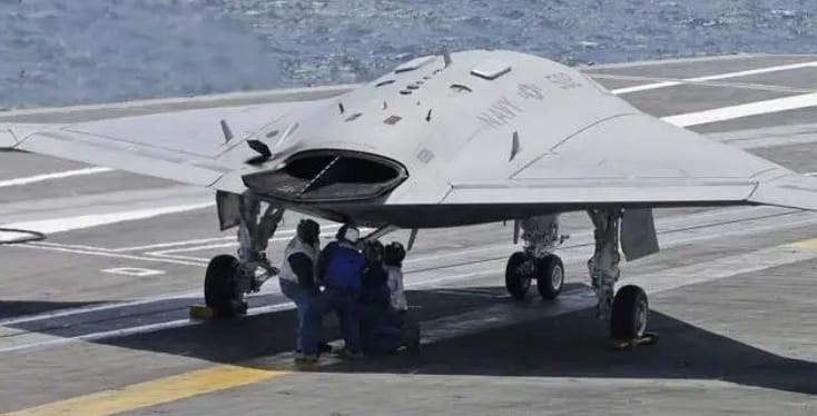 解放軍艦載GJ-21攻擊型隱形無人機。&nbsp;&nbsp;&nbsp;圖 : 翻攝自矚望雲霄