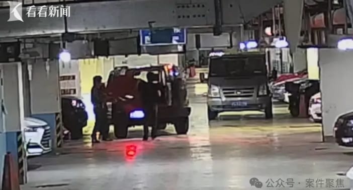 歹徒偷竊搬運蘭博基尼零件的地下停車場監視器畫面。&nbsp;&nbsp;&nbsp;圖 : 翻攝自維信公眾號 / 案件聚焦