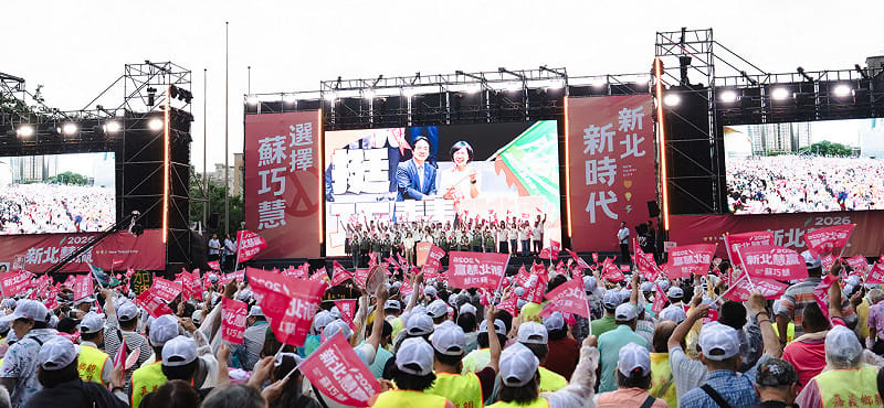 蘇巧慧強調,「一座四百萬人的城市,要有走向世界的企圖心。」她會成為和市民一起努力打拚的「夥伴市長」。 圖:蘇巧慧競辦提供 蘇巧慧強調,「一座四百萬人的城市,要有走向世界的企圖心。」她會成為和市民一起努力打拚的「夥伴市長」。 圖:蘇巧慧競辦提供