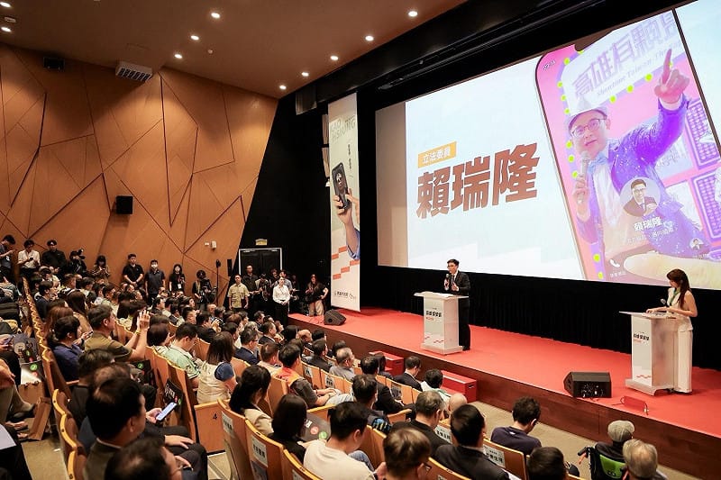 賴瑞隆致詞時表示，他始終秉持高雄精神，在每一次考驗中學習、在每一次學習中成長。&nbsp;&nbsp;&nbsp;圖：賴瑞隆競辦／提供