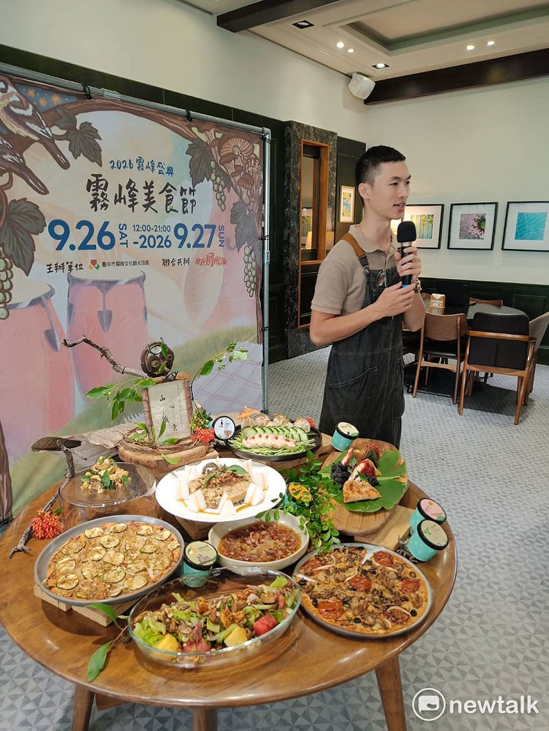 型男主廚說菜。&nbsp;&nbsp;&nbsp;圖：唐復年/攝