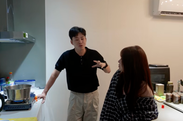 在神隱2週後，Joeman在昨(7)日的新片中終於露面，不只親自下廚替員工煮牛肉麵，也分享這陣子的心路歷程。&nbsp;&nbsp;&nbsp;圖：翻攝自Joeman YT頻道