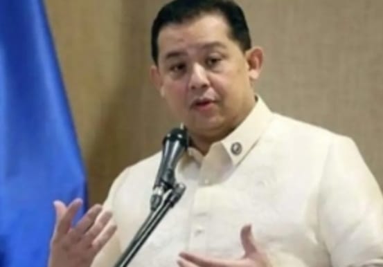 菲律賓前眾議院議長、總統小馬可仕的表弟羅穆亞爾德斯(Martin Romualdez)。 圖 : 翻攝自騰訊網 菲律賓前眾議院議長、總統小馬可仕的表弟羅穆亞爾德斯(Martin Romualdez)。 圖 : 翻攝自騰訊網