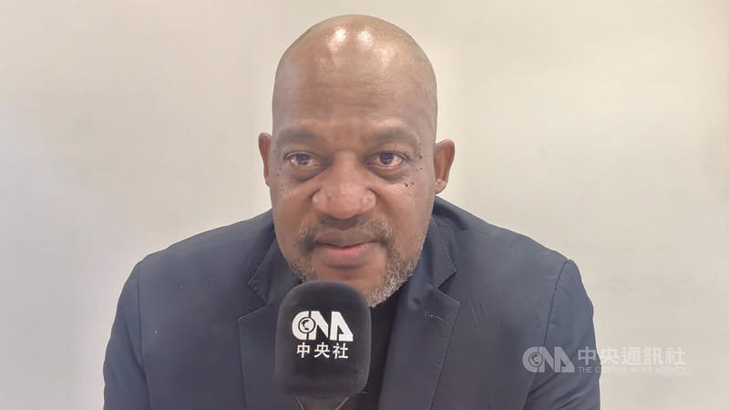 非洲大師講堂創辦人兼執行長恩迪曼德（Zamani Ndimande）5日在南非約翰尼斯堡接受中央社訪問表示，台灣女性在科技運用及前瞻思考方面累積不少經驗，可供仍在爭取決策席位及發展機會的非洲女性借鏡。中央社記者李依璇攝　115年9月9日&nbsp;&nbsp;&nbsp;