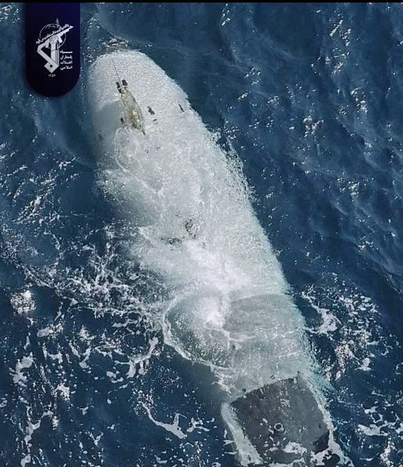 伊斯蘭革命衛隊宣稱，在荷姆茲海峽捕獲一艘美軍無人水下航行器。&nbsp;&nbsp;&nbsp;圖:翻攝自 X @MojtabaKhamen