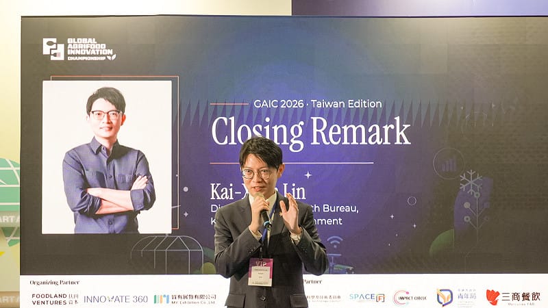 林楷軒受邀擔任「2026 全球農食新創大賽」決賽頒獎嘉賓，為獲獎團隊頒獎並致詞勉勵。&nbsp;&nbsp;&nbsp;圖：高雄市青年局／提供