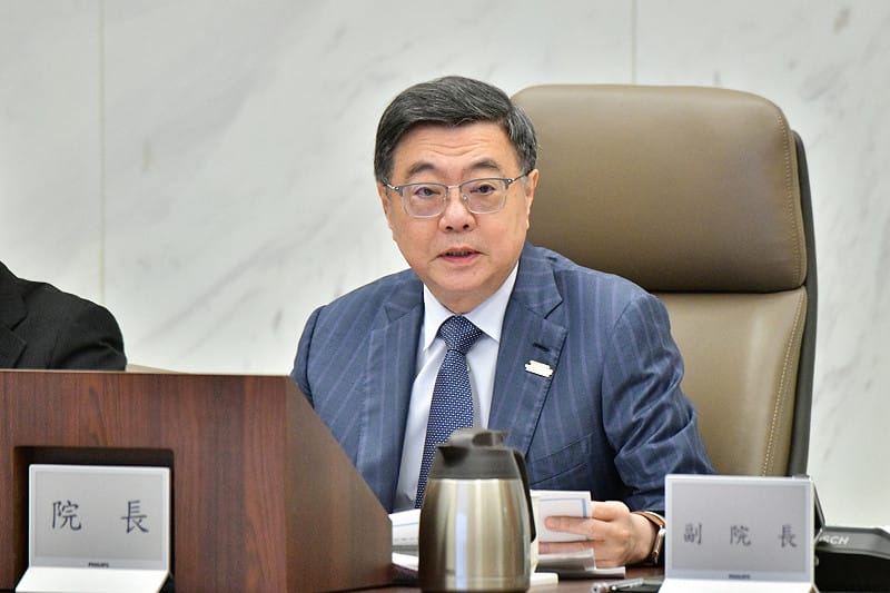卓揆稱「歡迎請我吃飯」 政院：凍結院長薪水已違憲違法