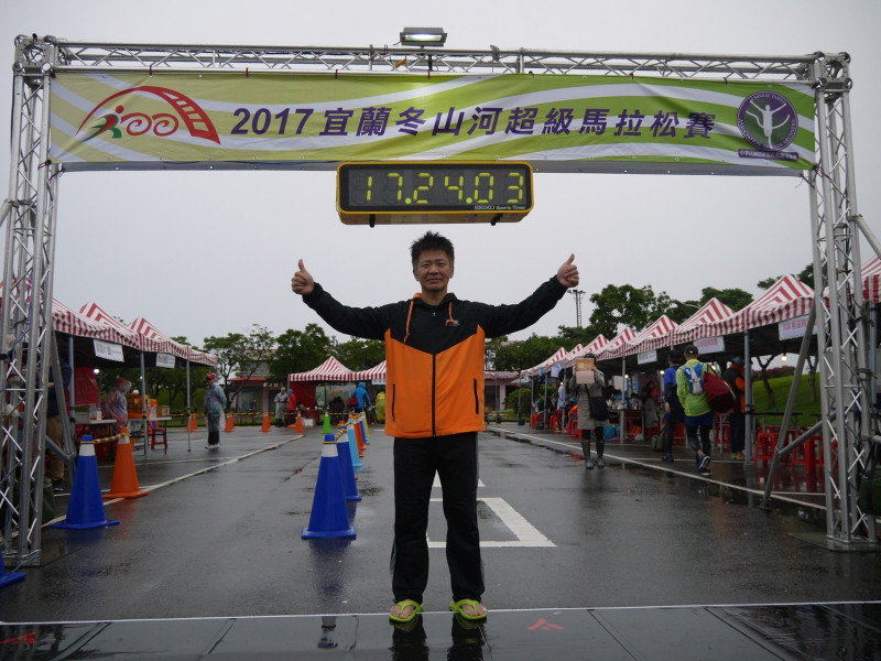 吳晏志以15：42：46的佳績榮登新任臺灣100英哩最速跑者！   圖：中華民國超級馬拉松運動協會／提供