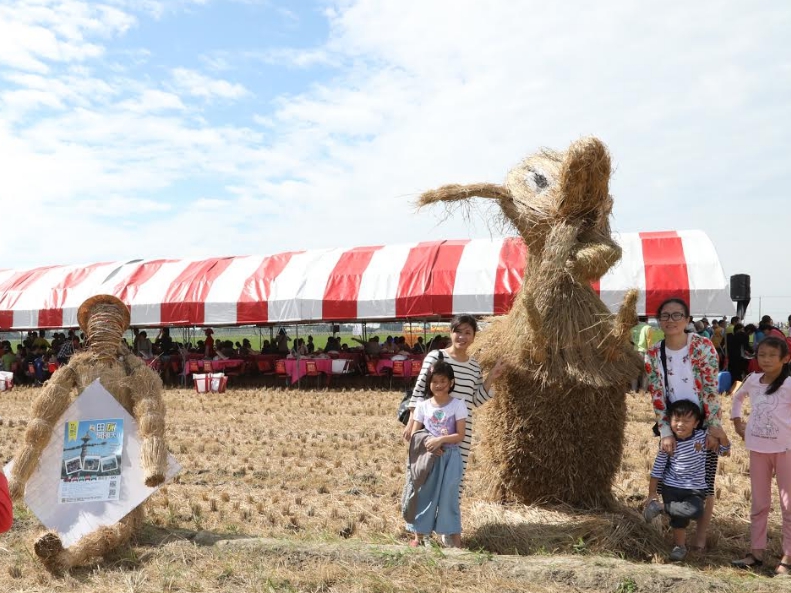 為了推廣農村旅遊，台南市無米樂稻米促進會與南市觀旅局在後壁合辦的「田間玩很大」農鄉體驗活動。   圖：台南市政府/提供