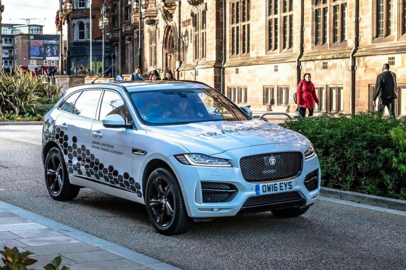 英國知名老牌汽車捷豹荒原路華近期也投入自駕車的開發。   圖：由Jaguar Land Rover提供