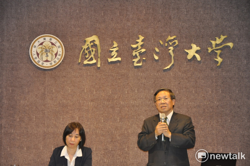 台大副校長張慶瑞參加台大校長遴選，被問到中國新歌聲活動爭議，他認為「沒有責任歸屬問題」。   圖：陳香蘭／攝