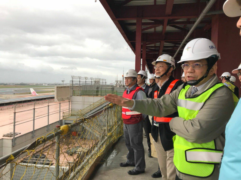 王國材視察第二航廈擴建工程（北側）。   圖：交通部／提供