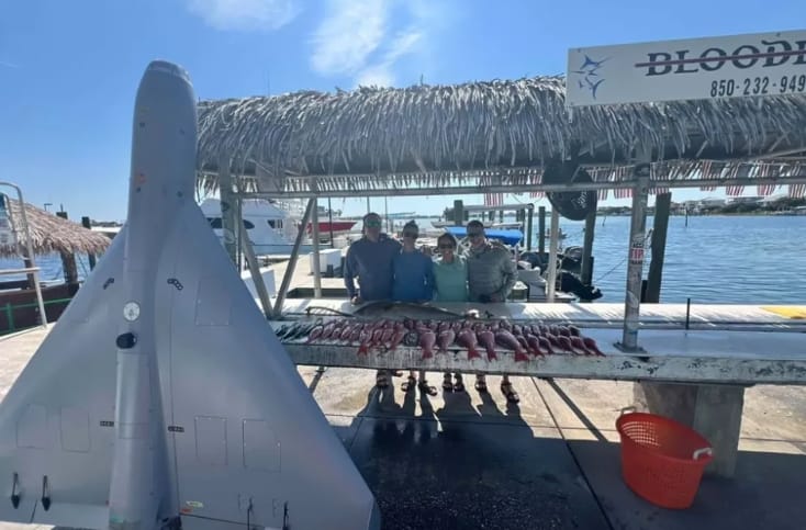 有人丟了無人機嗎? 請聯繫! 美仿製無人機近「整叢好好」被漁船「釣」起