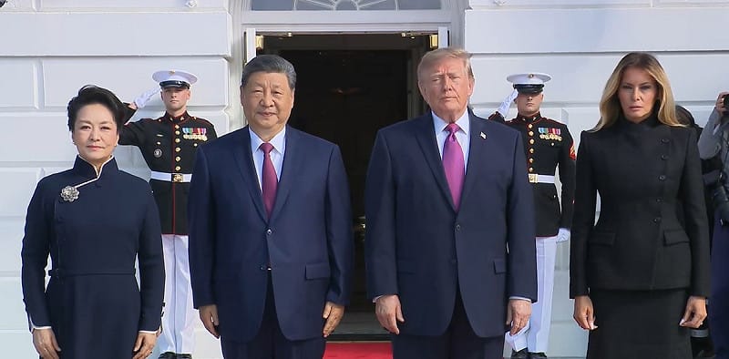 川普和梅蘭妮亞今早在白宮迎接習近平夫婦，並舉行國是訪問抵達儀式。&nbsp;&nbsp;&nbsp;圖：翻攝白宮臉書