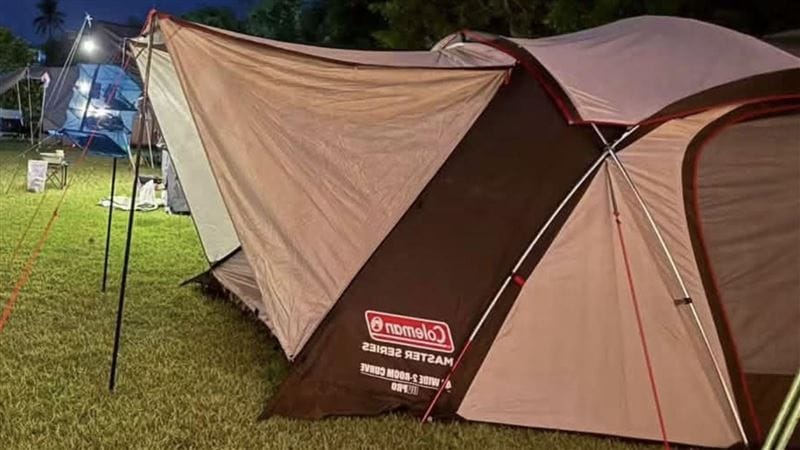 露營洗澡驚見偷拍！大喊「誰拿橘色iPhone偷拍」助抓色男 法院裁定羈押