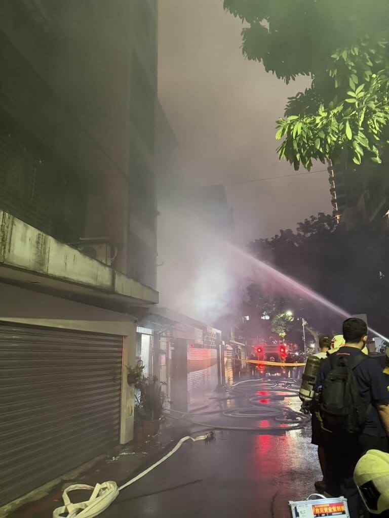 北市信義區民宅火警撲滅 無人受傷起火原因待查