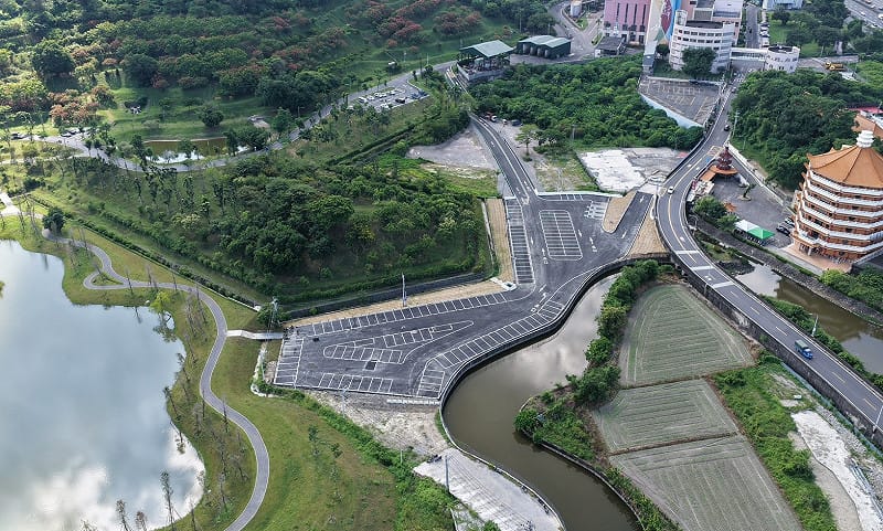 國慶連假走訪高雄果嶺自然公園 雙湖停車場助攻順暢入園