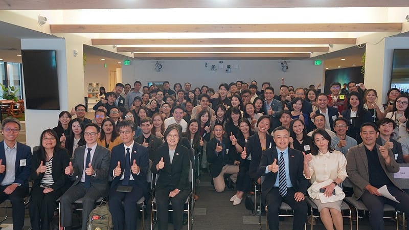 前總統蔡英文9日在美國舊金山出席矽谷台灣社團青年及新創代表座談。&nbsp;&nbsp;&nbsp;圖：蔡英文辦公室提供