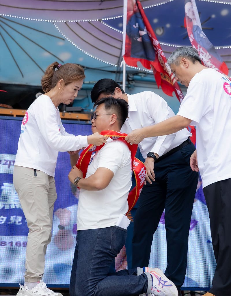 葉翰勳接棒母親林美燕六屆議員的扎實服務口碑與地方組織，被普遍看好能順利接棒。&nbsp;&nbsp;&nbsp;圖：翻攝葉翰勳臉書