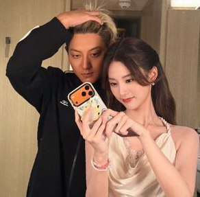 孩子這麼大了！黃子韜、徐藝洋突證實當爸媽「曬一家三口幸福剪影」
