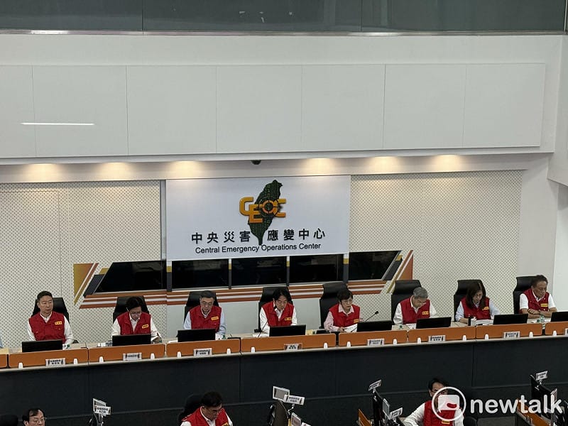  賴清德視導薔琵颱風中央災害應變中心。 圖：高逸帆／攝 