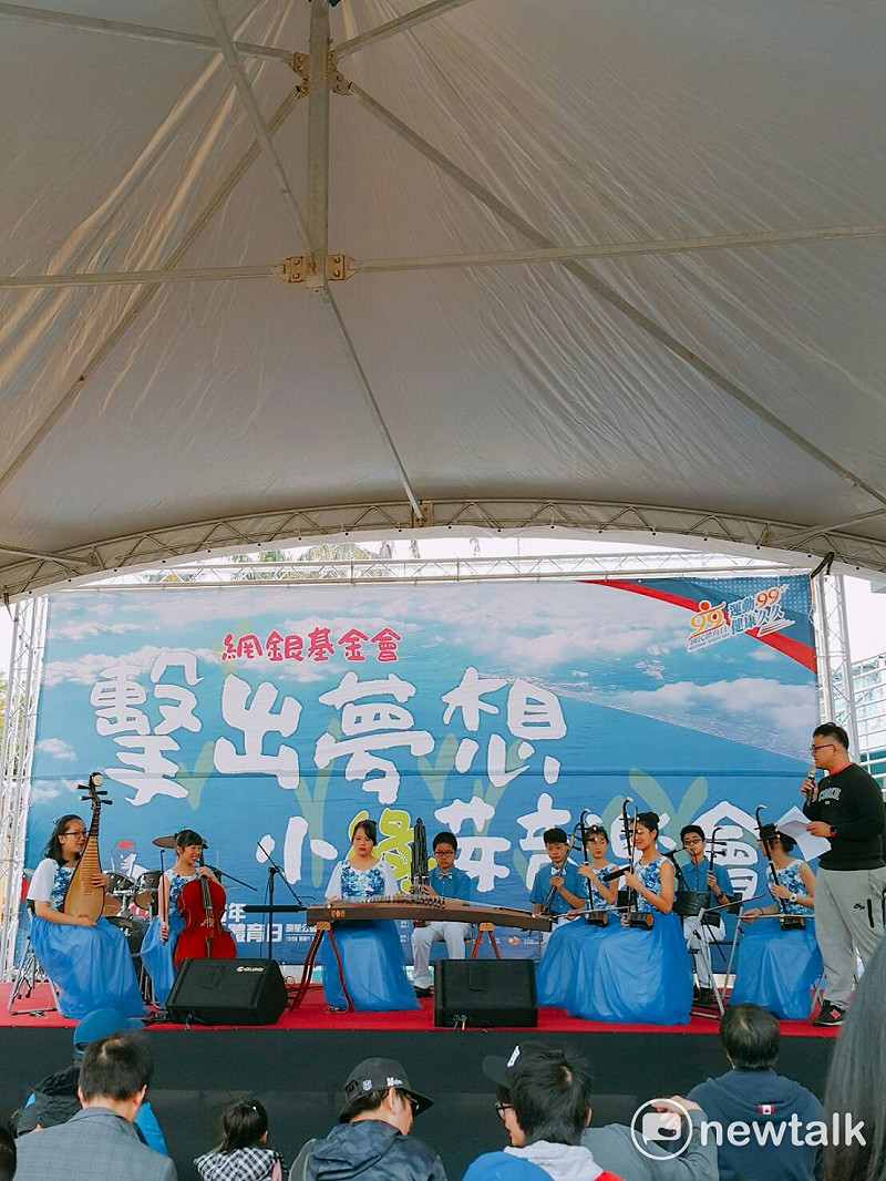 小綠芽音樂會的表演成功炒熱球迷氣氛。&nbsp;&nbsp;&nbsp;圖：網銀基金會／提供