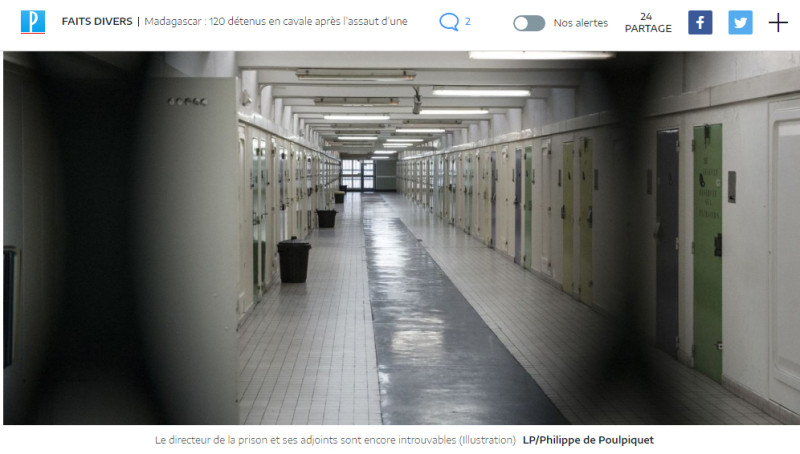 馬達加斯加東北部伊孔戈監獄遭800名群眾闖入，120名囚犯趁機越獄，目前典獄長下落不明。   圖：翻攝Le Parisien/ Philippe de Poulpiquet