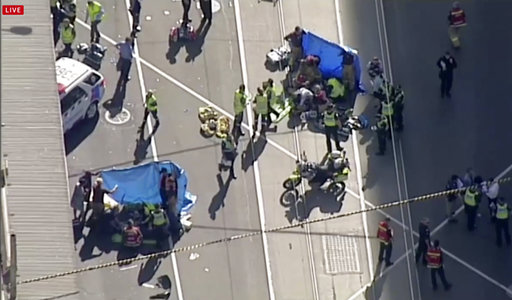 澳洲墨爾本今(21)日發生汽車衝撞行人事件，至少19人受傷。   圖：達志影像/美聯社