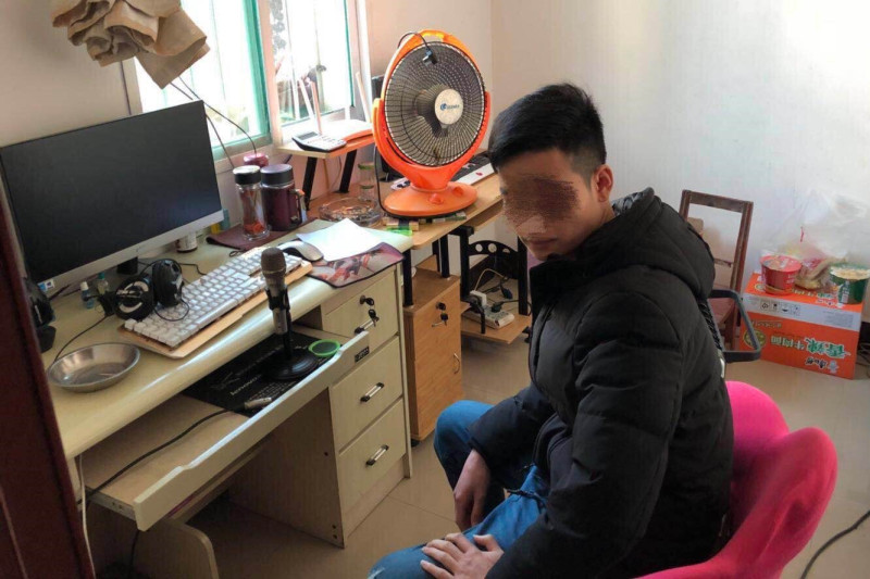 今（23）日獲得《絕地求生》中國代理權的中國IT企業騰訊，與無錫江陰警方成功抓捕並搗毀了「望月」、「神兵」等多個外掛製作及銷售集團。   圖：翻攝自微博