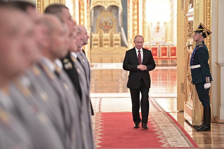俄羅斯總統普亭（右二）已經掌政10多年，實力雄厚，國內少有競爭者。   圖：翻攝俄羅斯總統府官網
