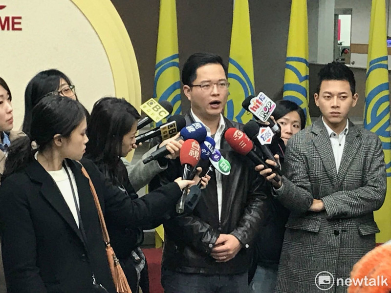 民進黨市議員王威中也譴責北市體育總會。   圖：周煊惠 / 攝