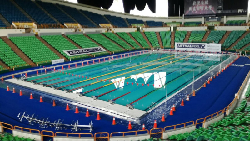 世大運組裝式游泳池。   圖：翻攝自Youtube