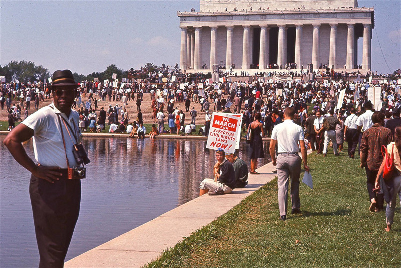 1950至1970年代，是非裔美國人民權運動的高峰，除了非裔美國人以外，也有許多白人支持與參與。   圖：翻攝自IMDb網路電影資料庫