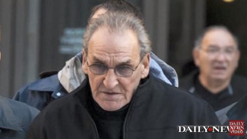 82歲的紐約知名黑幫分子阿薩羅今天終因縱火罪遭判8年徒刑，恐在獄中度過餘生。   圖：翻攝Daily News