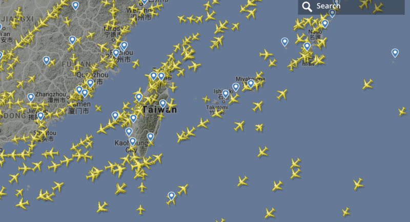 中國片面啟用M503航線由南向北飛航及W121、W122、W123等3條航路，引發我方強烈抗議。圖為台灣領空。   圖：翻攝自Flight Radar24網站