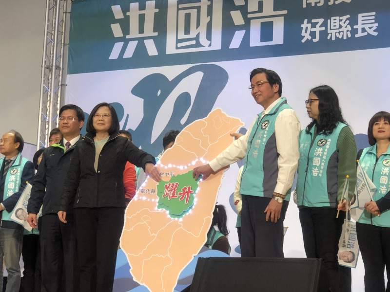 民進黨洪國浩將投入2018南投縣長選舉。   圖：總統府/提供