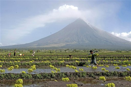 位於馬尼拉東南方大約340公里的馬永火山，近日火山活動明顯，隨時有爆發的可能。   圖：達志影像／美聯社