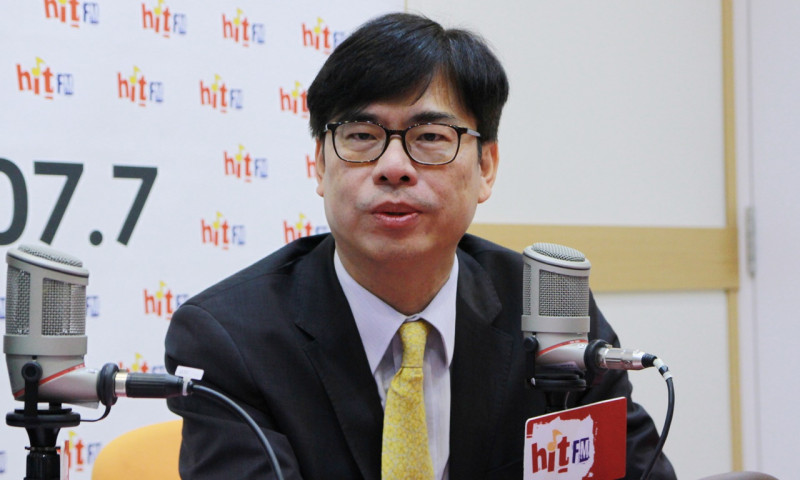 民進黨立委陳其邁15日接受電台主持人周玉蔻訪問。   圖：Hit FM提供