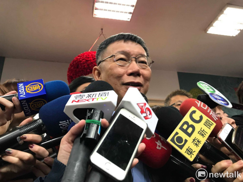 對於國民黨立委蔣萬安宣布不選2018台北市長，現任台北市長柯文哲今日說，不以物喜不以己悲。   圖：周煊惠 / 攝
