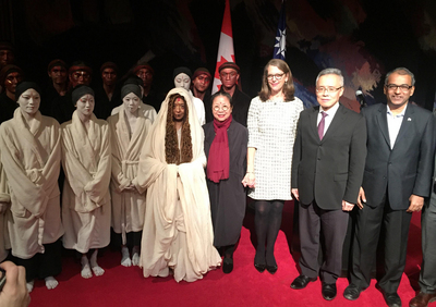 台灣知名的無垢舞蹈劇場，昨晚在渥太華加拿大國家藝術中心演出最新力作「潮」。   圖：台灣駐加拿大代表處提供