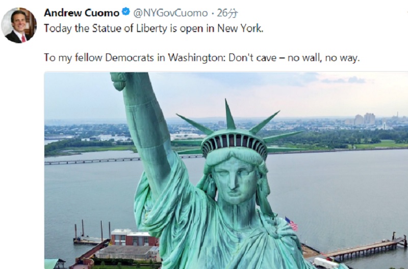 民主黨籍的紐約州長古莫在推特宣布「今天，自由女神像在紐約開放」。   圖：翻攝Andrew Cuomo推特