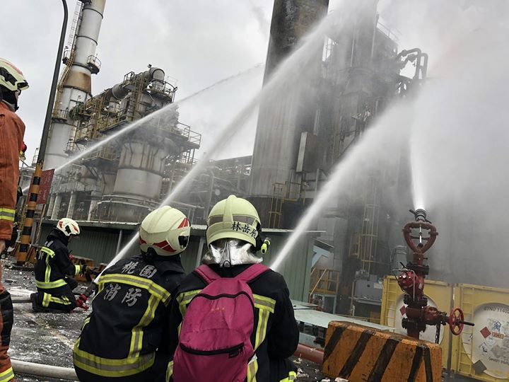 桃園煉油廠今年一月引發氣爆火警。   圖：新頭殼資料庫
