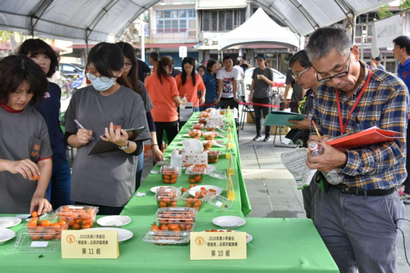 農業局表示，農會每年定期在年初辦理橙蜜香番茄品質評鑑競賽，今年已經來到第六屆。   圖：高雄市農業局/提供