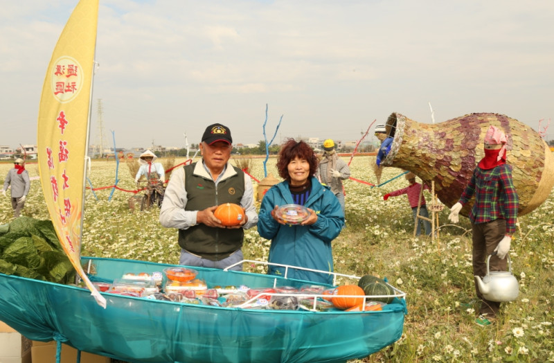 嘉義縣太保市花海節過溝社區展示在地農特產品。   圖：嘉義縣政府/提供