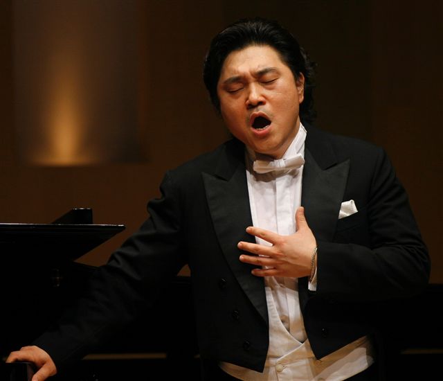 韓國男高音裴宰徹被美譽為「百年一遇的好聲音！」、「上帝的男高音」。   圖:高雄市文化局 / 提供