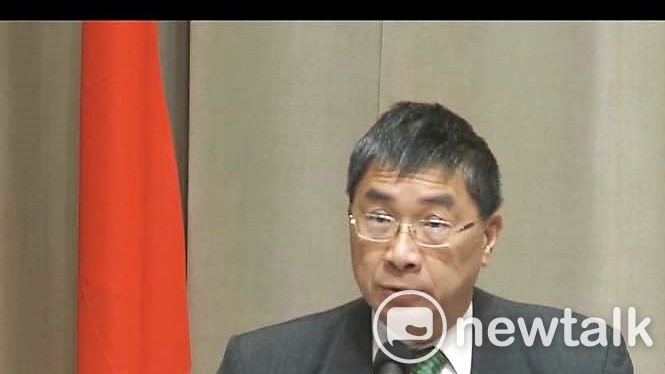 行政院發言人徐國勇今（8）日在行政院會後記者會中表示，核二廠2號機是申請「再轉」，這是正常申請程序。   圖：謝莉慧/攝