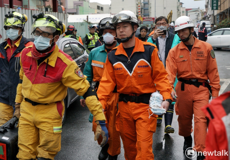 東京消防廳隊員來花蓮協助救災。   圖：張良一/攝影