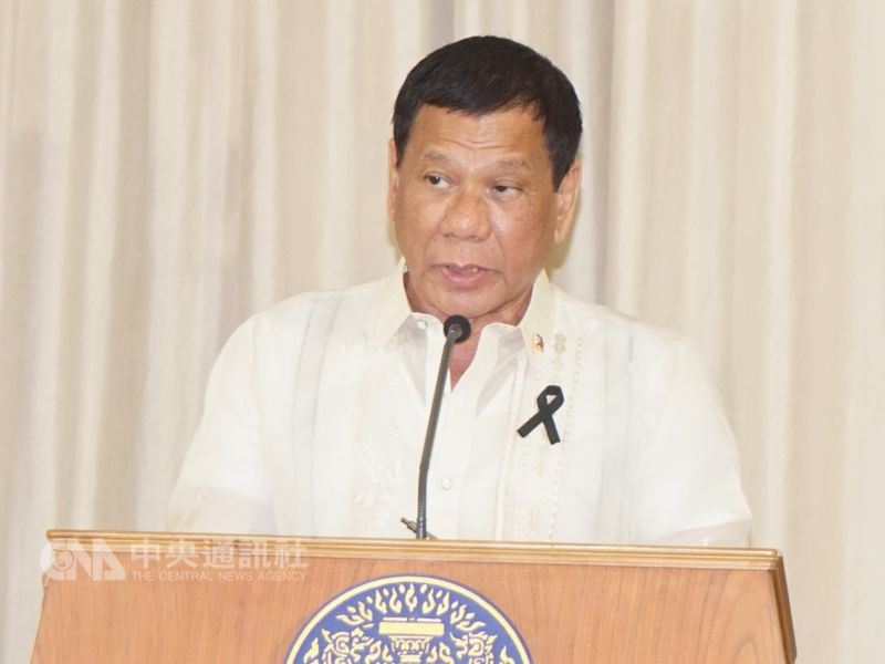 菲律賓政府今天抨擊聯合國人權專家，「不可原諒地侵犯」了菲國主權。這些專家呼籲國際間，對菲國總統杜特蒂緝毒行動所採取的殺人行為加以調查。   圖 : 中央社（資料照）