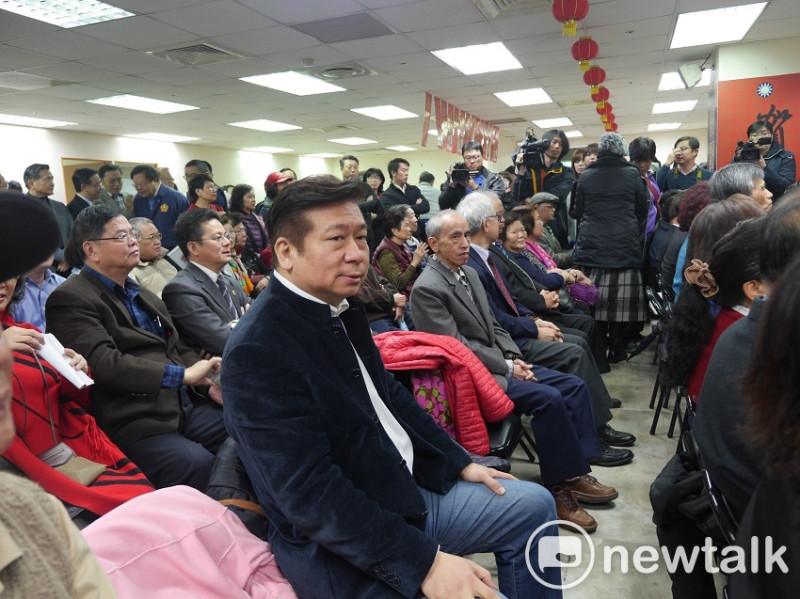21日宣布參選台北市長的前陸委會副主委張顯耀也現身。   圖：趙婉淳／攝