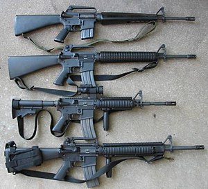 美國總統川普今天指出，美國應禁止21歲以下人士擁有突擊步槍。   圖 : 翻攝自維基百科